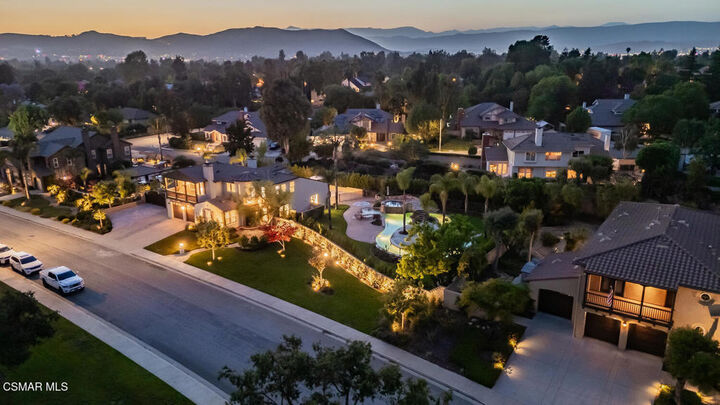 Property Photo:  551 Running Creek Court  CA 93065 