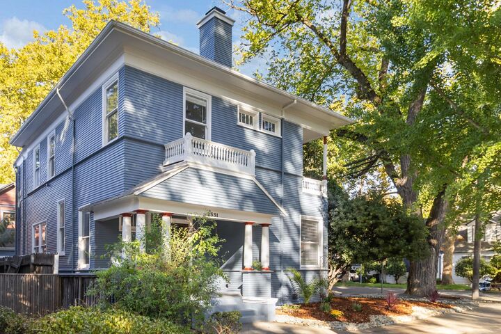 2331 G Street  Sacramento CA 95816 photo