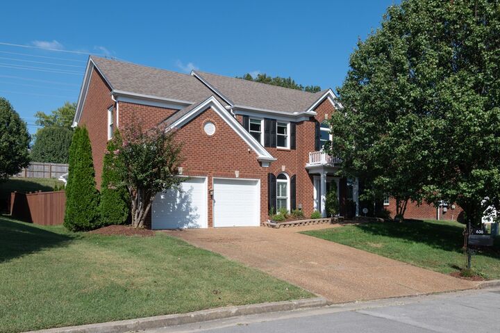 636 Logwood Briar Cir  Brentwood TN 37027 photo