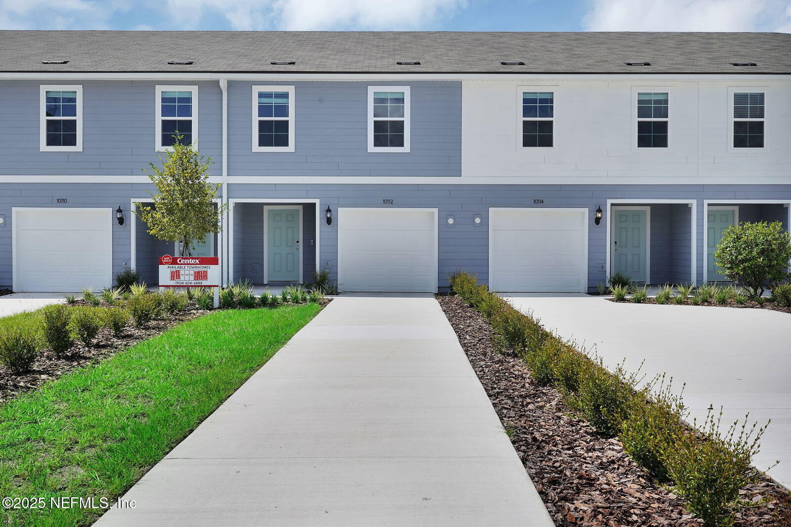 Property Photo:  10112 Treasure Oaks Court  FL 32221 