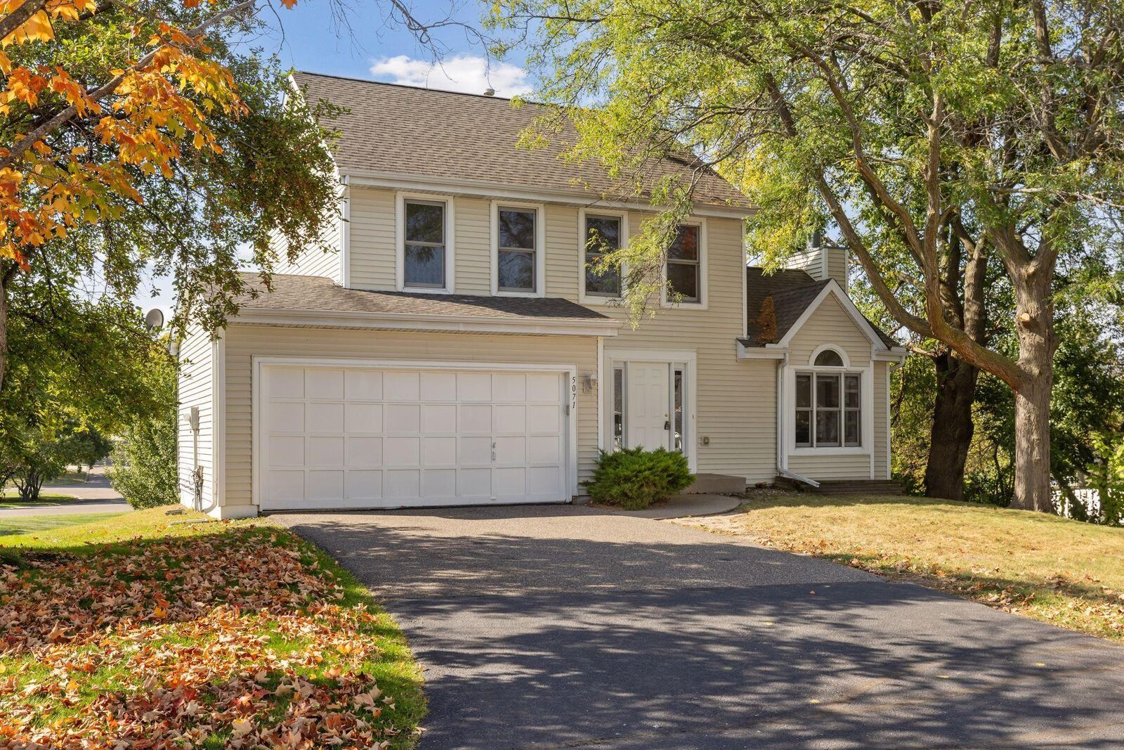Property Photo:  5071 Arrowood Lane N  MN 55442 