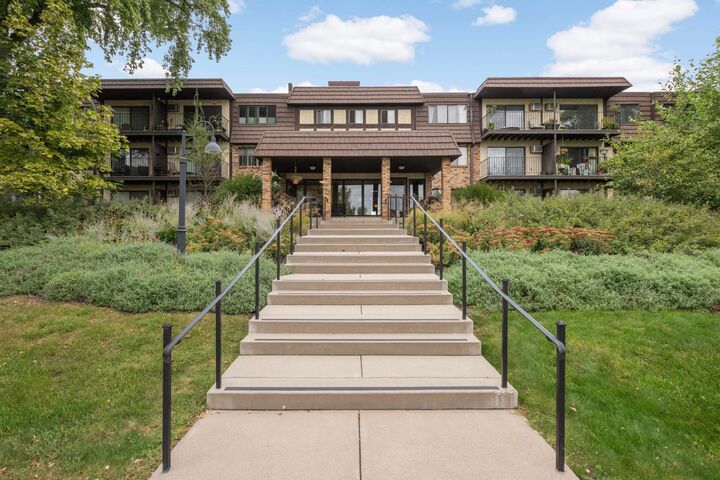 Property Photo:  205 Barry Avenue S 305  MN 55391 