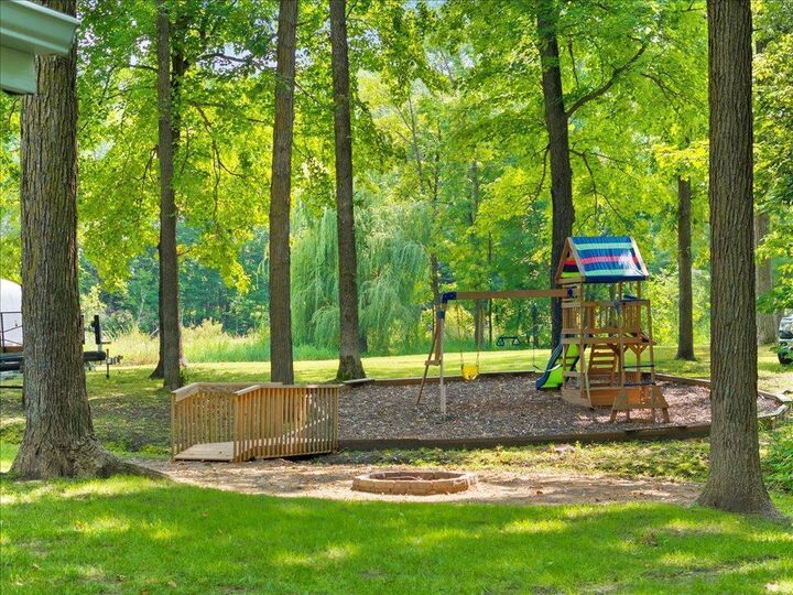 Property Photo: 8568 Paradise Beach Road MN 56401