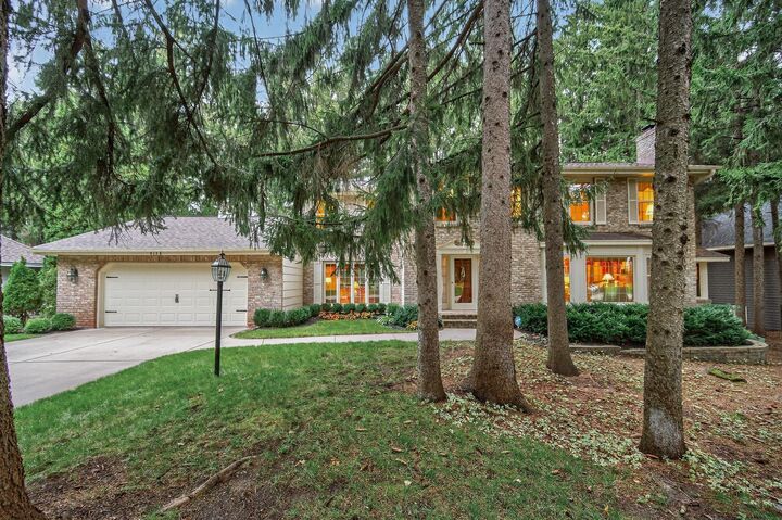 Property Photo:  8138 Somerset Road  MN 55125 