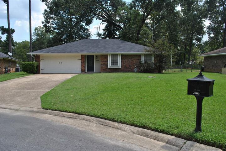 Property Photo: 3516 Woodvine Circle LA 71037