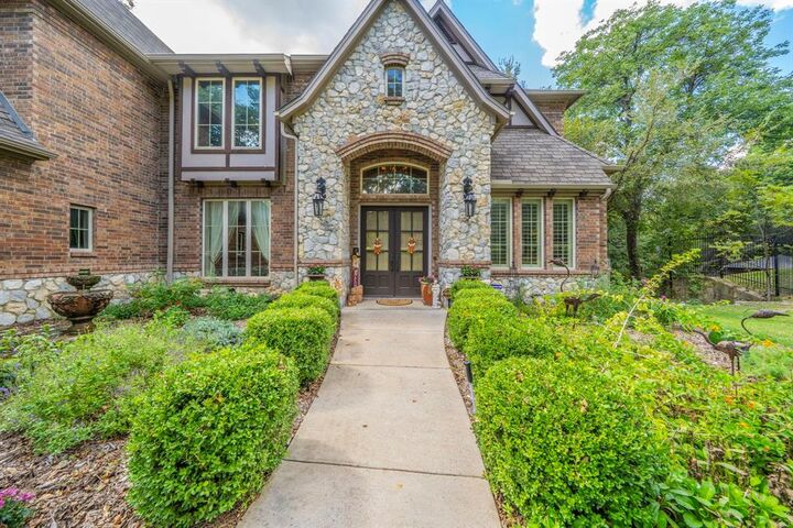 Property Photo:  1811 Magic Valley Lane  TX 75104 