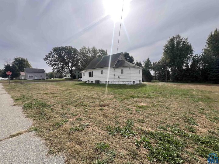 Property Photo: 300 South Walnut St. IA 51035