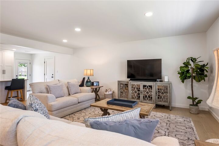 Property Photo:  1004 Robin Haven Drive  AR 72712 