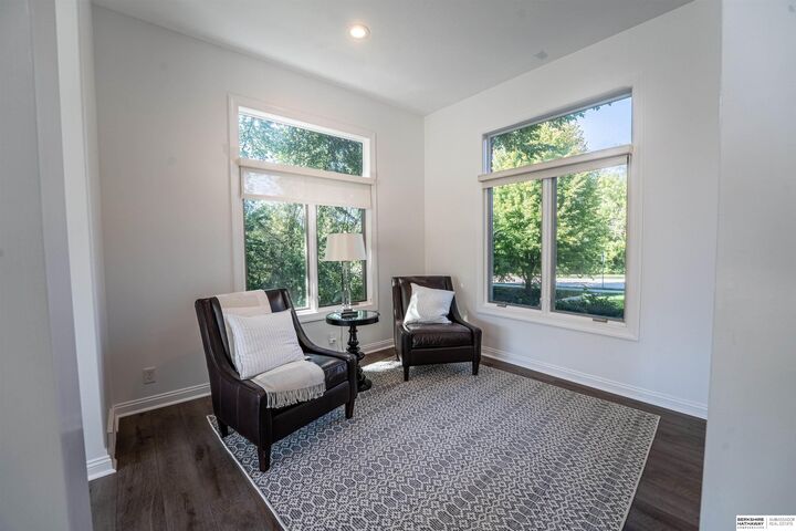 Property Photo: 21505 Walnut Street NE 68022