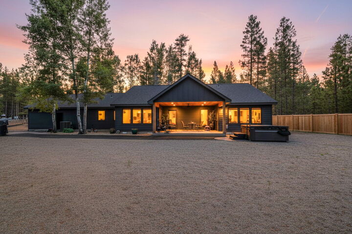 Property Photo: 15943 Cascade Lane OR 97739