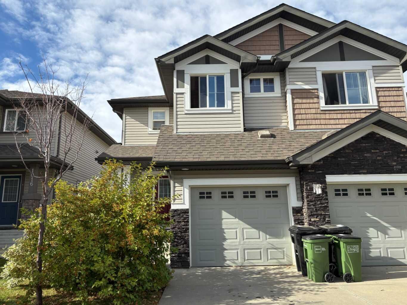 Property Photo:  1014 162 Street SW  AB T6W 2G9