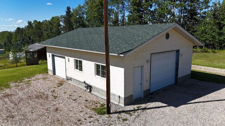 Property Photo: 6701 15 Avenue AB T7E 1S3