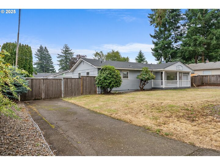 Property Photo: 1818 NE 156th Ave OR 97230