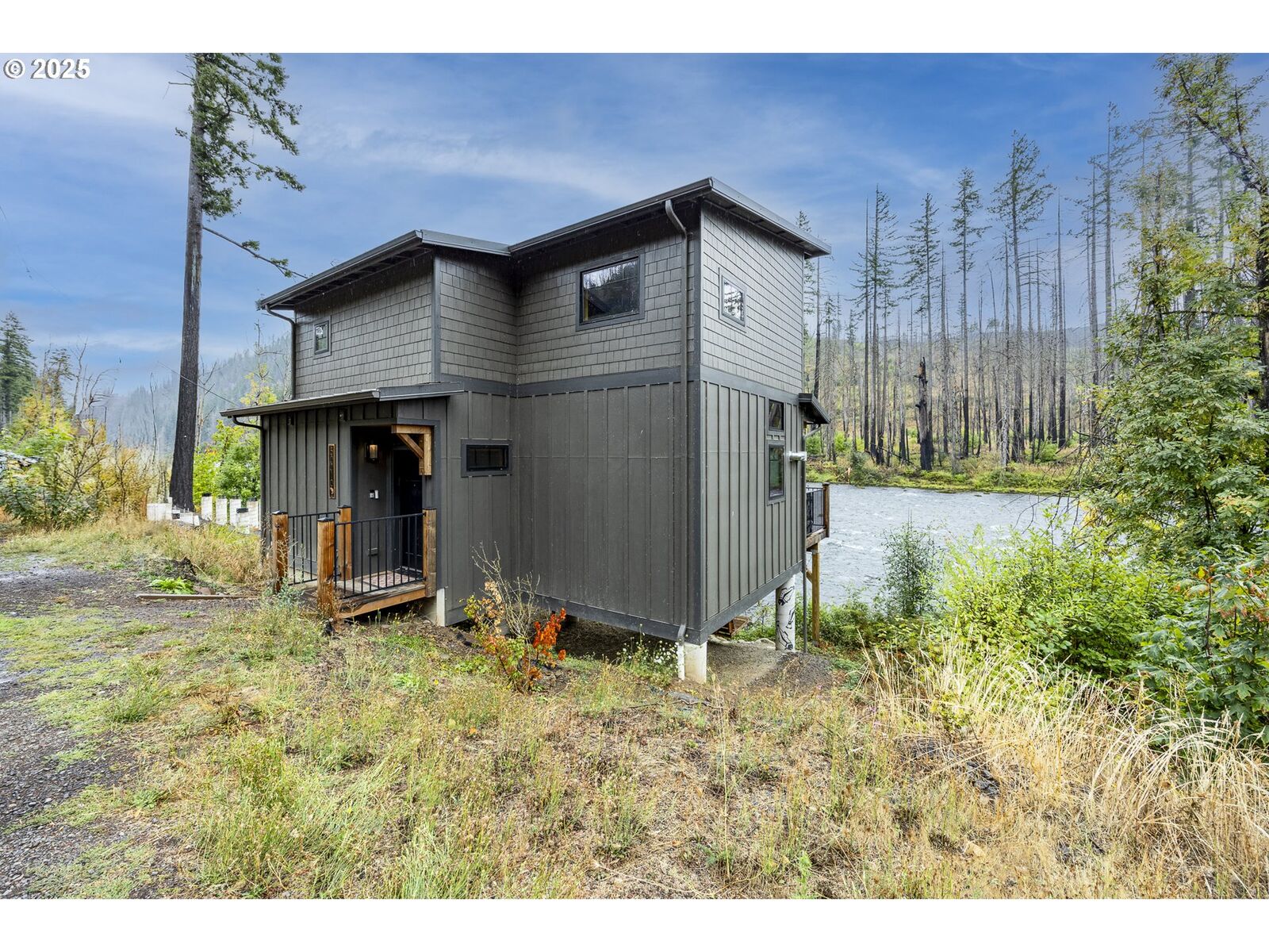 Property Photo: 50010 McKenzie Hwy 2 OR 97488
