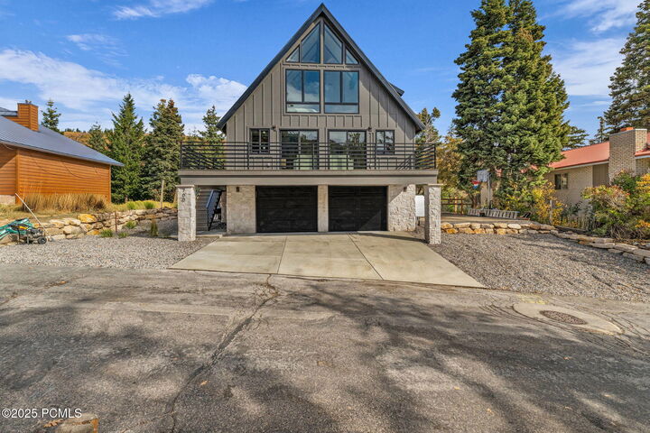 Property Photo: 700 Aspen Drive UT 84098