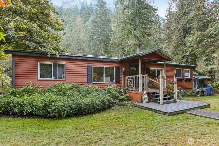 Property Photo:  7346  Moon Valley Road SE  WA 98045 