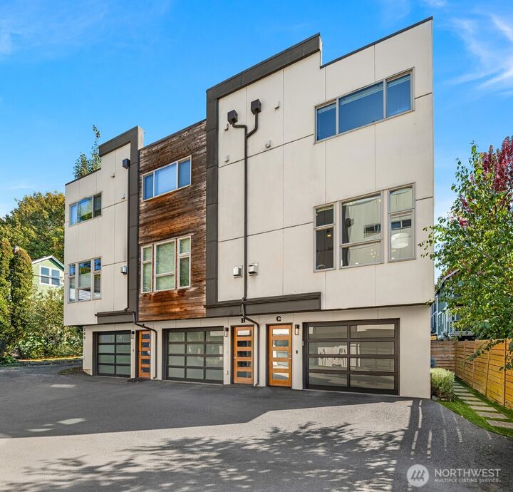 Property Photo:  300  26th Avenue S C  WA 98144 