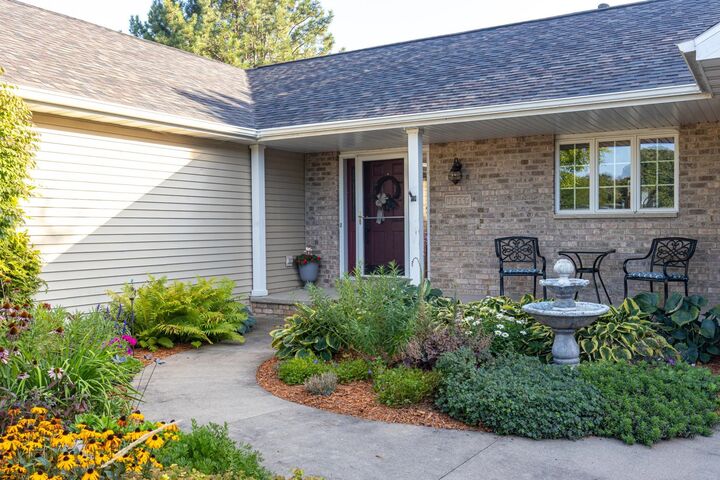 Property Photo: W2567 Ridgebrook Court WI 54915