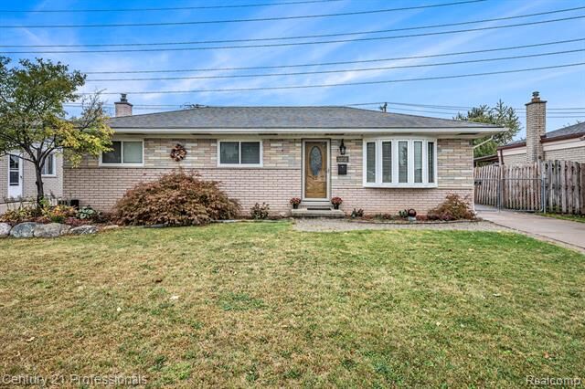 Property Photo: 33732 Stonewood Drive MI 48312