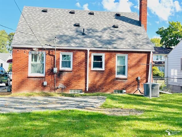 Property Photo:  853 Mill Street  MI 48146 