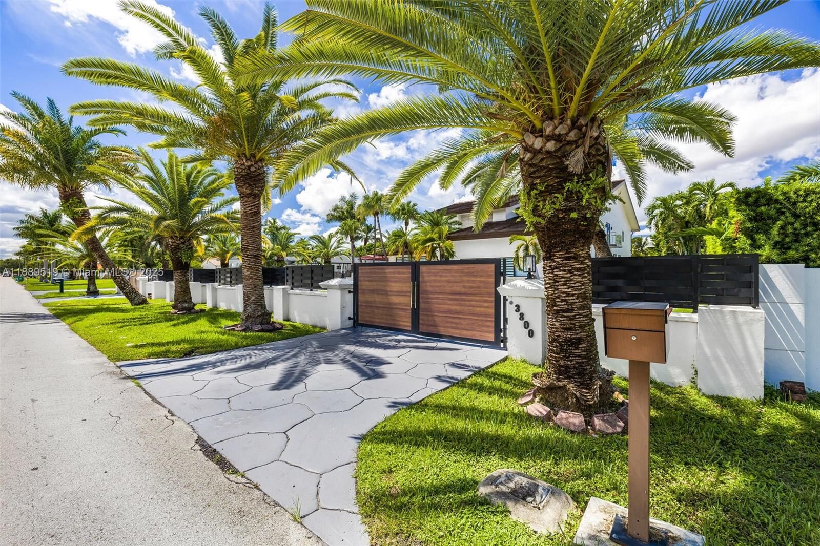 Property Photo:  3800 SW 128th Ave  FL 33175