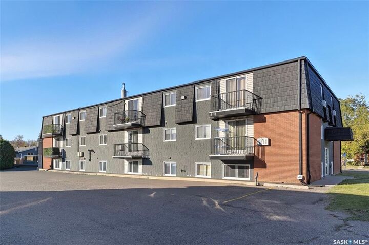 115 Acadia Drive 9  Saskatoon SK S7H 4T8 photo