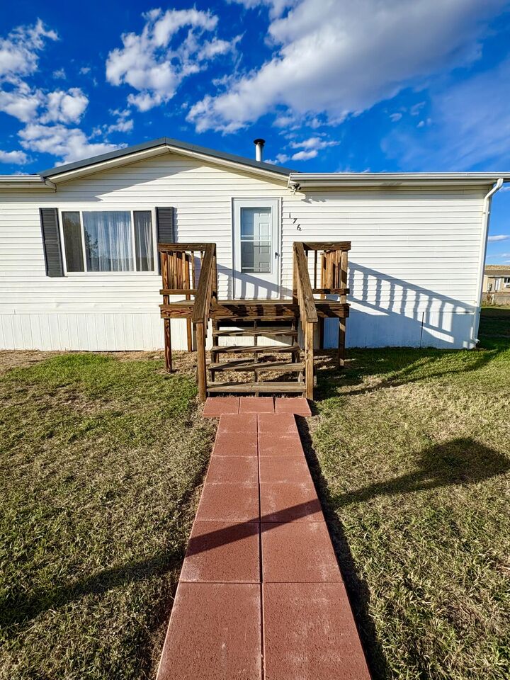 Property Photo: 176 Glencoe Way WY 82834