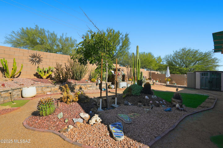 Property Photo:  760 W Rio Teras  AZ 85614 
