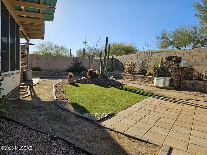 Property Photo:  760 W Rio Teras  AZ 85614 
