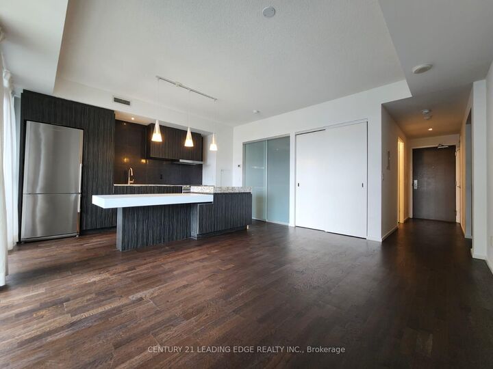 Property Photo:  101 Charles Street E 1608  ON M4Y 0A9 