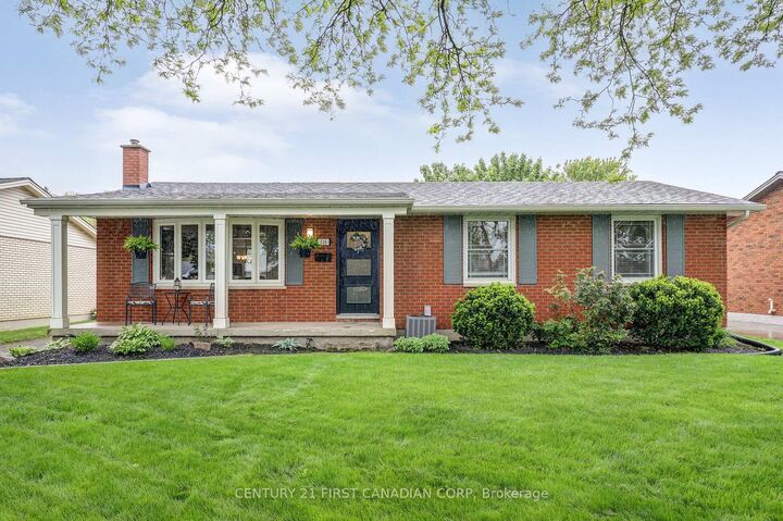 Property Photo: 116 Downing Crescent ON N6C 3C8