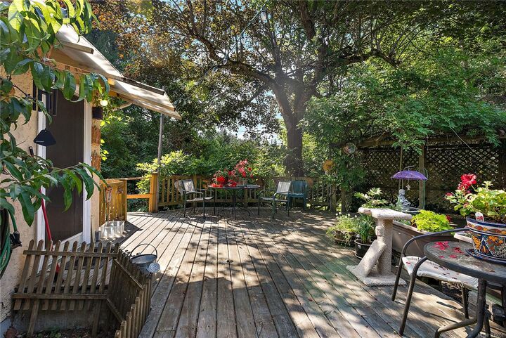 Property Photo:  1720 Swartz Bay Rd  BC V8L 5R2 