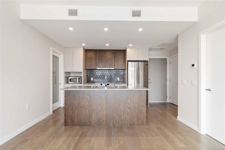 881 Short St 311 — photo 1