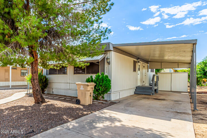 Property Photo:  2650 W Union Hills Drive 112  AZ 85027 