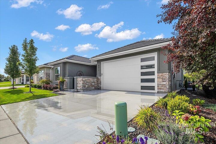 Property Photo: 6611 N Crantini Way ID 83646