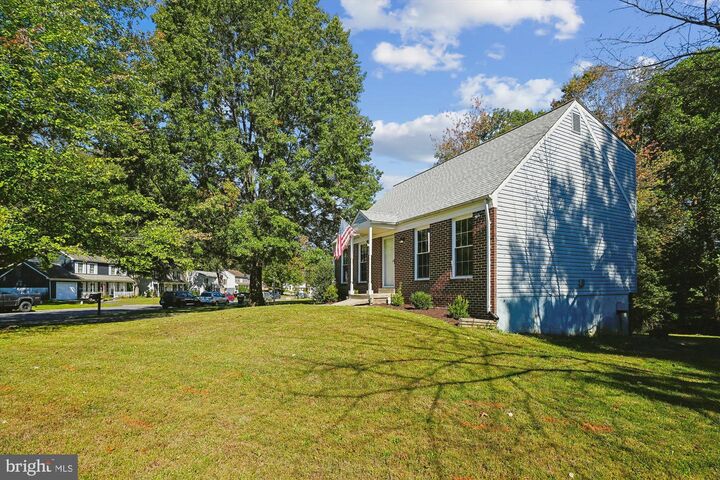 Property Photo: 14371 Salsbury Court VA 22193