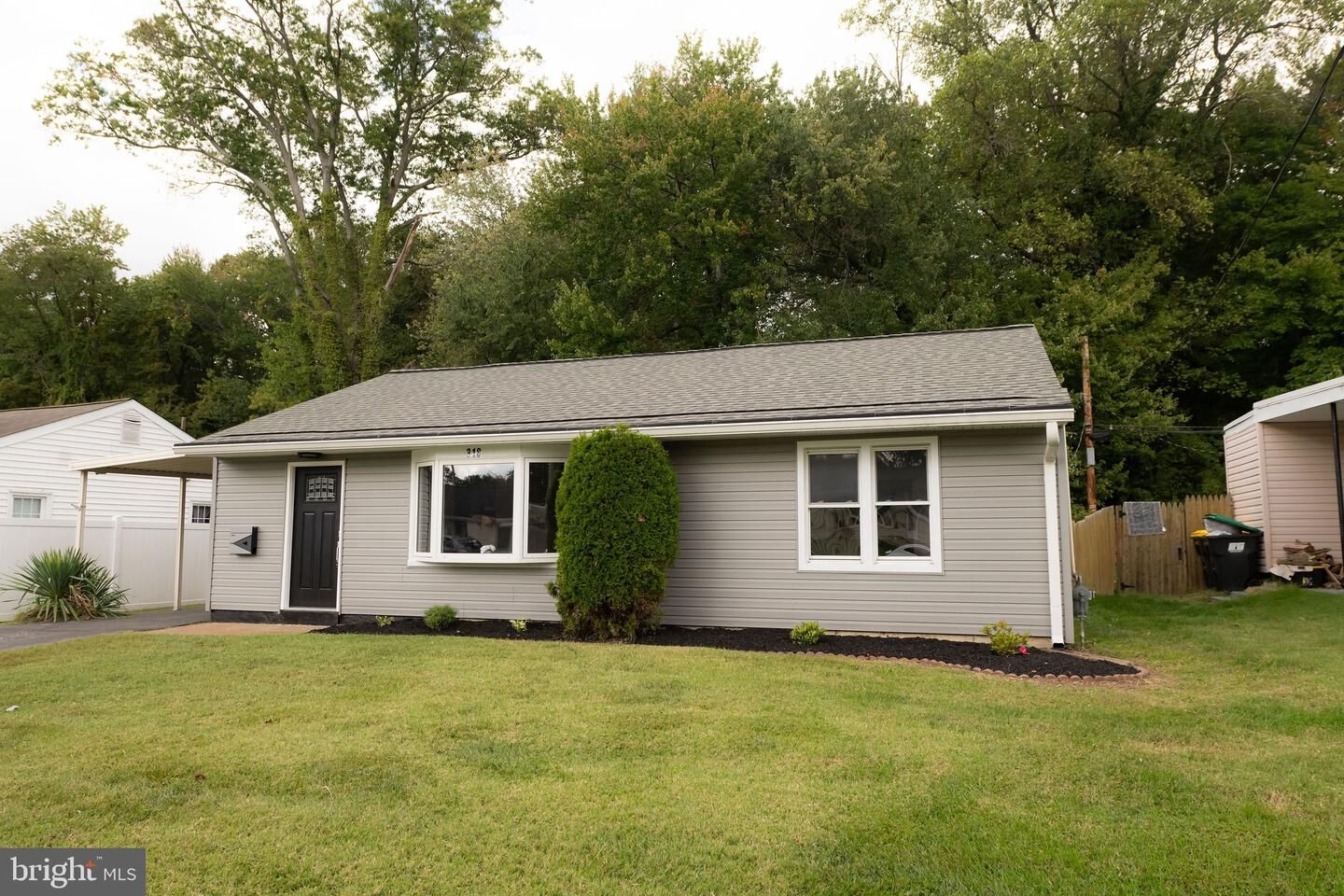 Property Photo:  318 Atkinson Road  DE 19804 