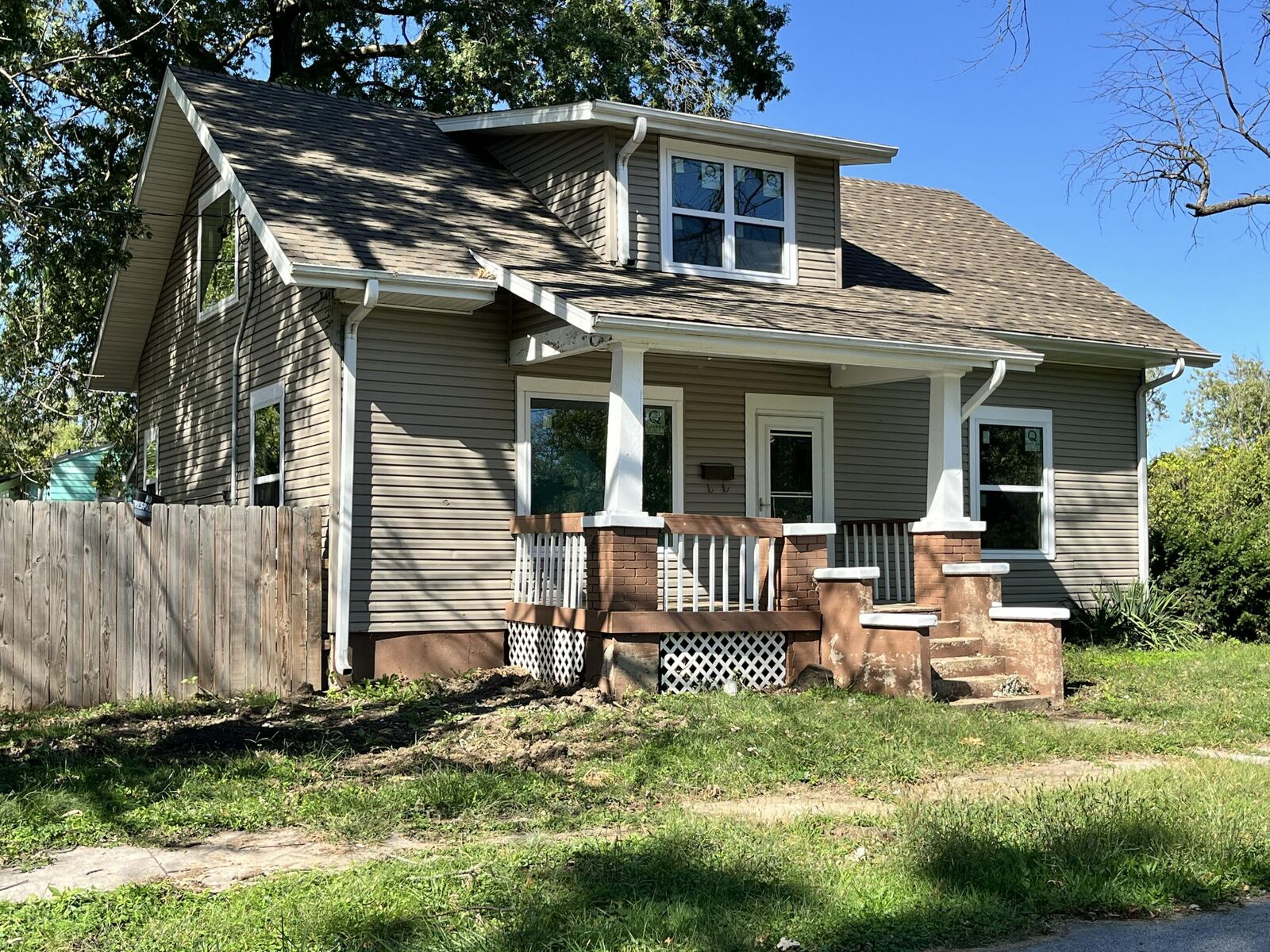 Property Photo:  333 N Stewart St  MO 65265 