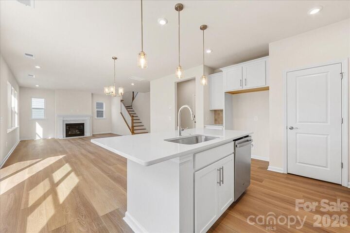 Property Photo:  8233 Franklin Trail Street  NC 28227 