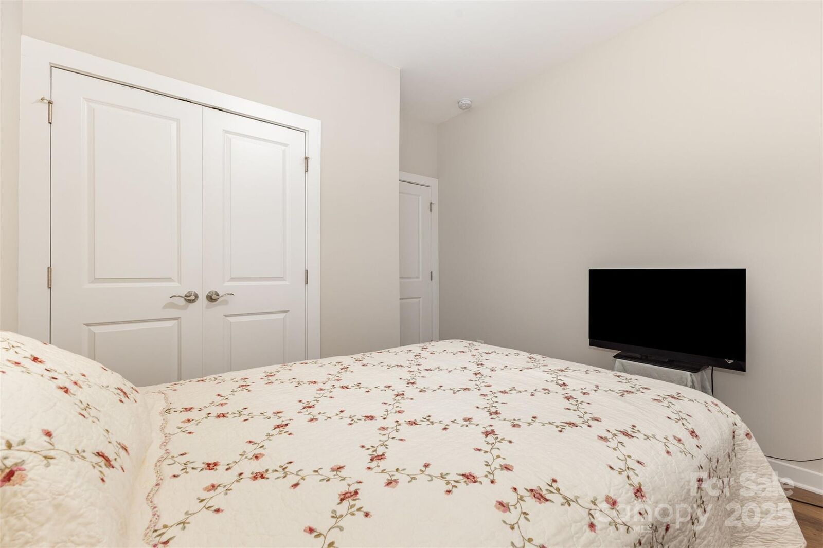 Property Photo: 125 C Capital Avenue NC 28117