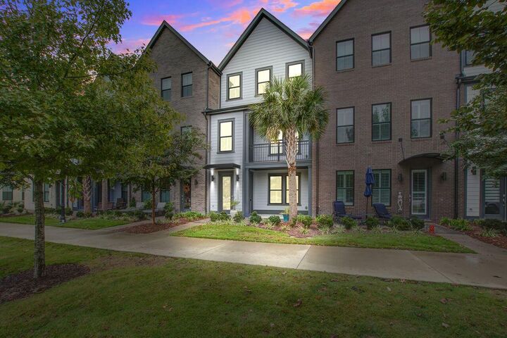 Property Photo:  1560 Hancock Street # 4 B-4  SC 29464 