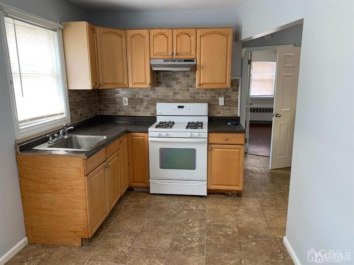 Property Photo:  30 N Juliet Street  NJ 08830 