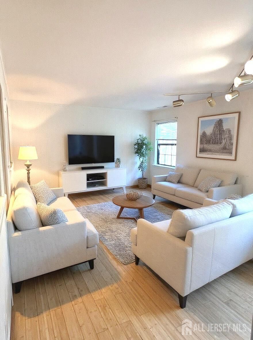 Property Photo:  18 Adams Court  NJ 08816 