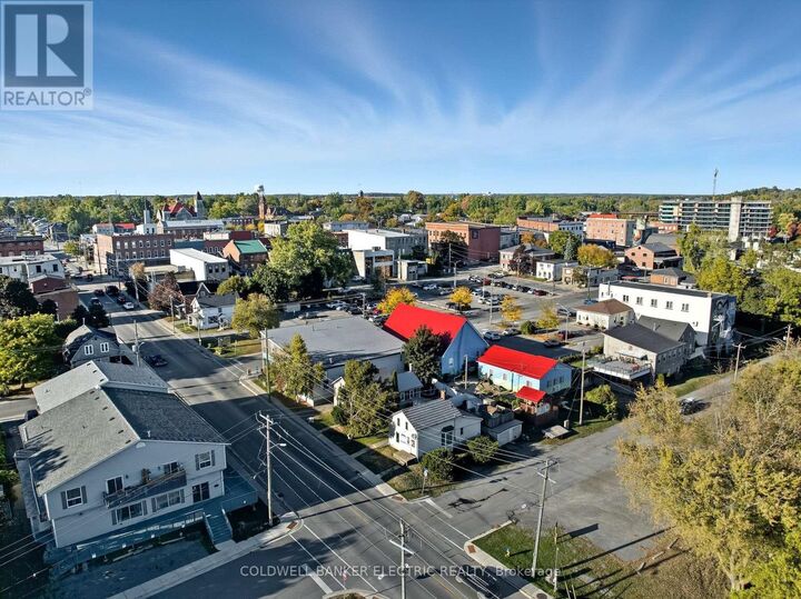 Photo de la propriété:  59 Centre Street North  ON K7R 1M8 