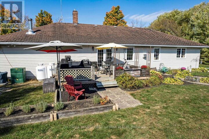 Property Photo: 741 Drummond Con 12C Road ON K7C 3P1
