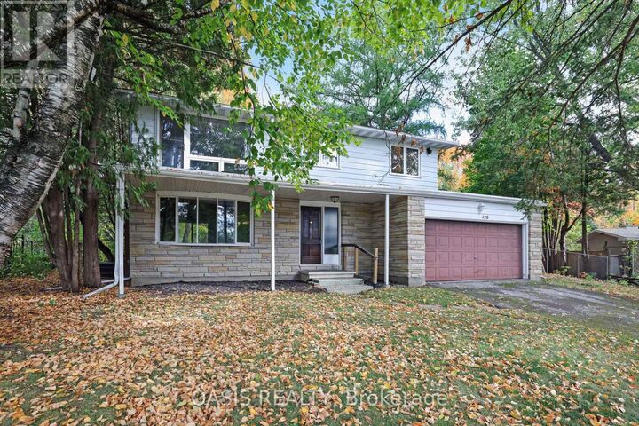 Property Photo: 120 Glenncastle Drive ON K0A 1L0