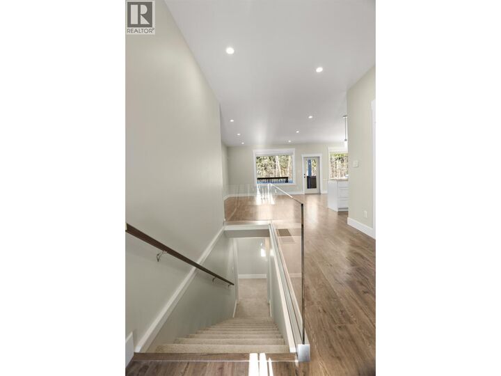 Photo de la propriété:  52 Blackberry Street  BC V8C 0A6