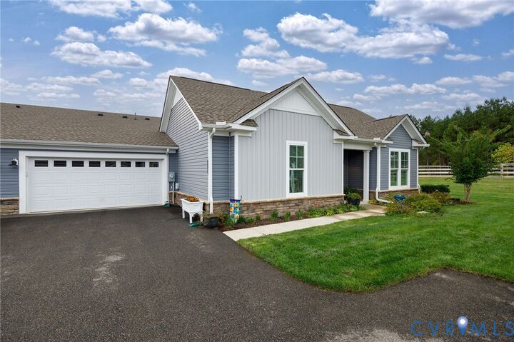 Property Photo:  10330 Farm Glen Way  VA 23059 