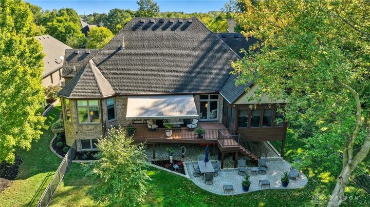 Property Photo: 985 Gardenwood Place OH 45458