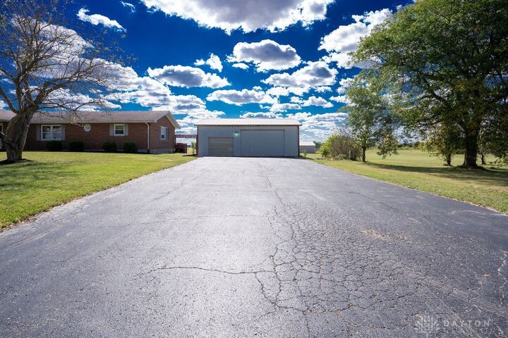 Property Photo: 7210 N Bollinger Road OH 45317